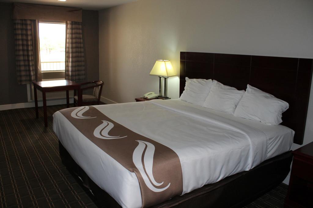 Quality Inn & Suites Port Arthur - Nederland Zewnętrze zdjęcie