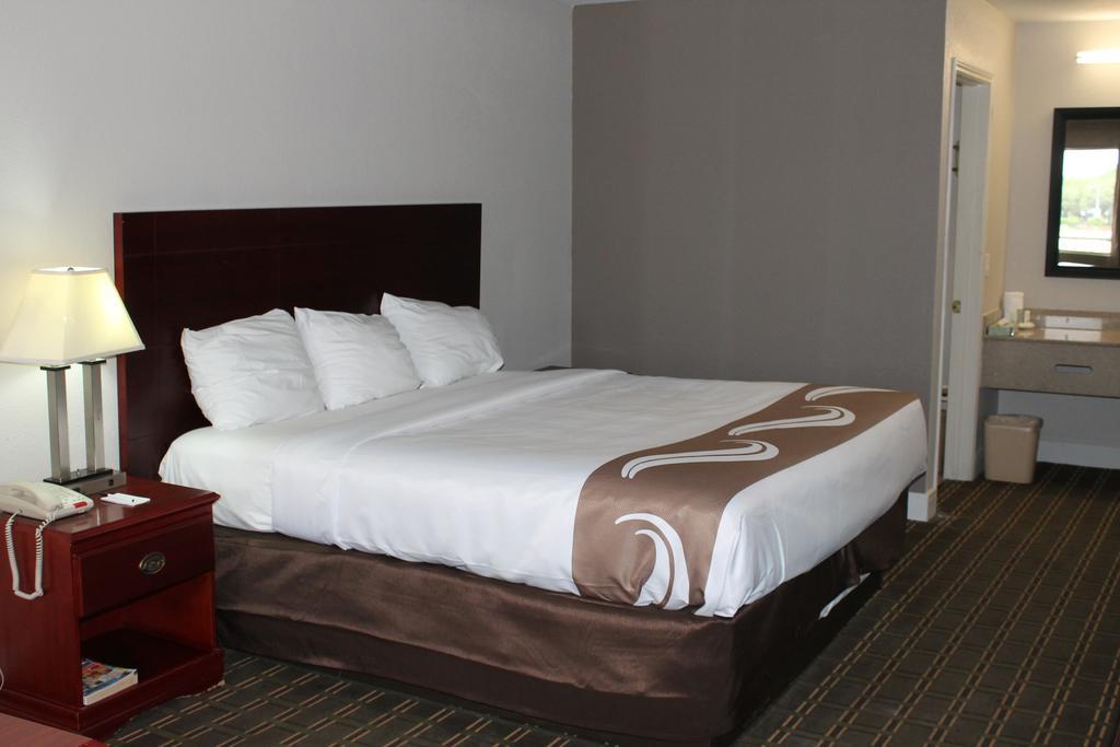 Quality Inn & Suites Port Arthur - Nederland Zewnętrze zdjęcie