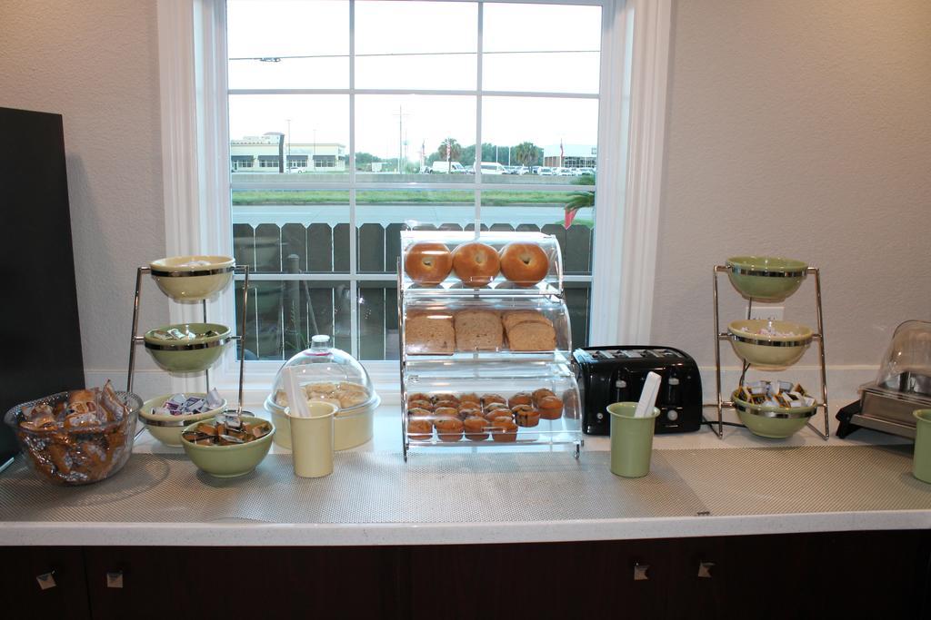 Quality Inn & Suites Port Arthur - Nederland Zewnętrze zdjęcie