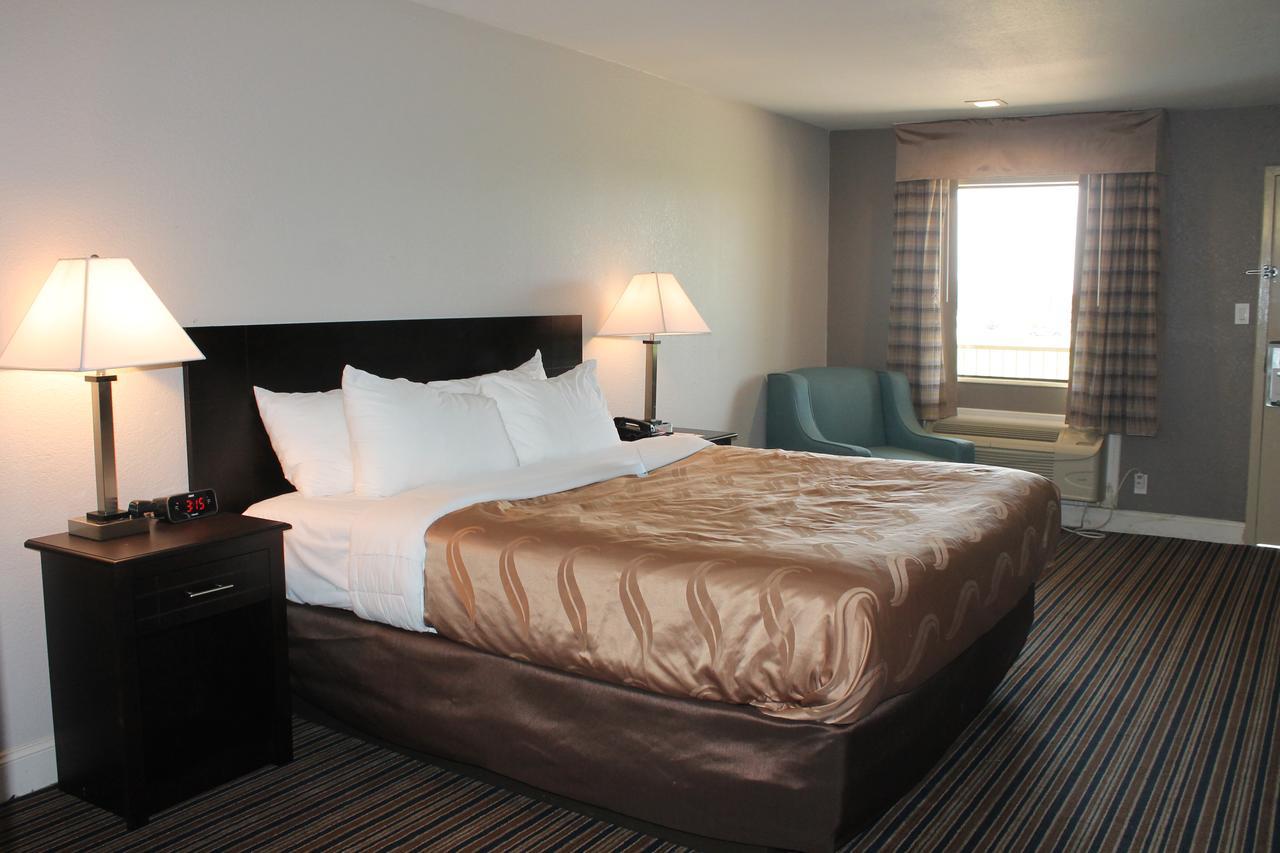 Quality Inn & Suites Port Arthur - Nederland Zewnętrze zdjęcie