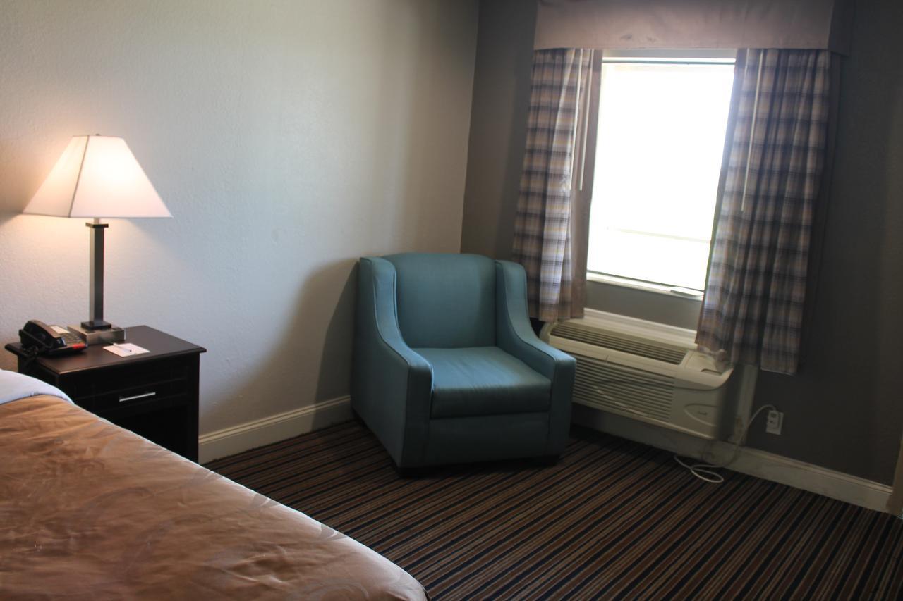 Quality Inn & Suites Port Arthur - Nederland Zewnętrze zdjęcie