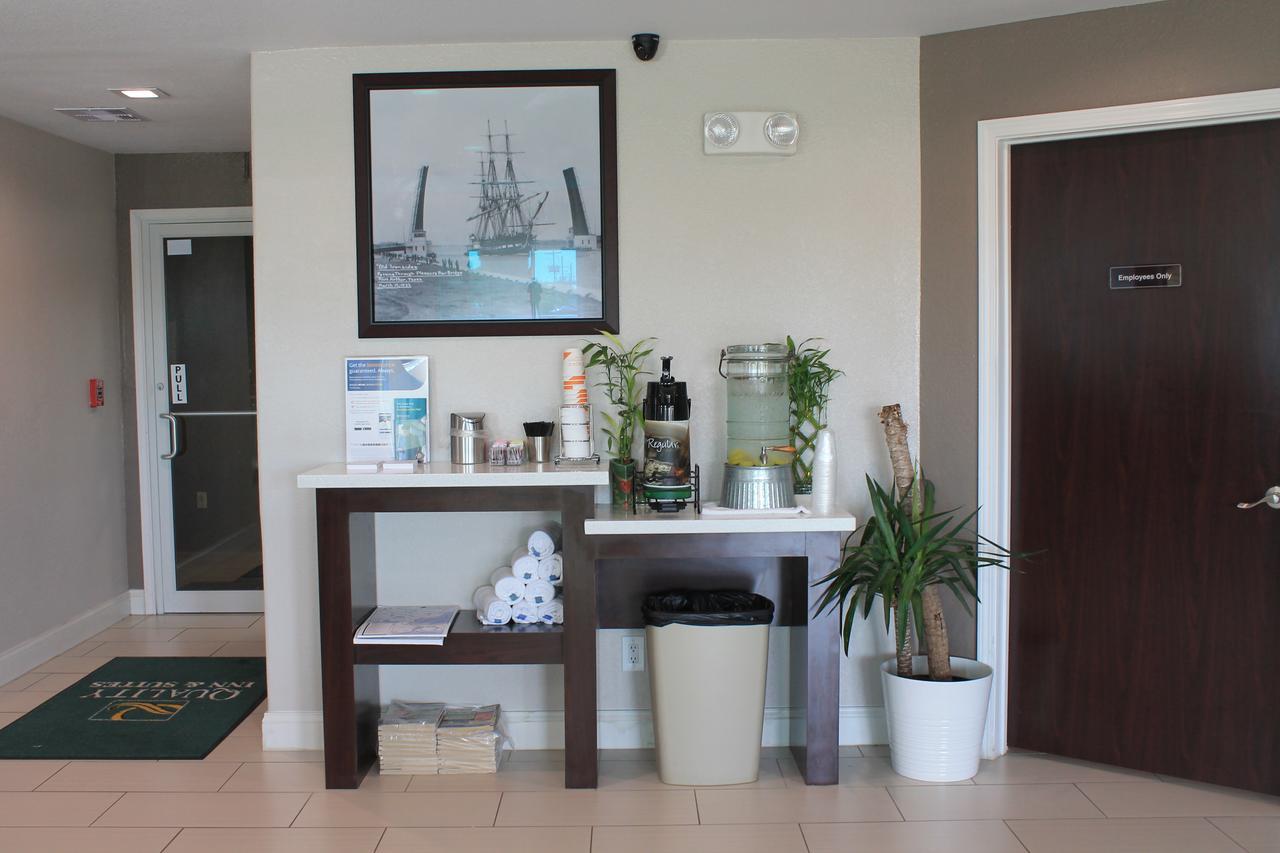 Quality Inn & Suites Port Arthur - Nederland Zewnętrze zdjęcie